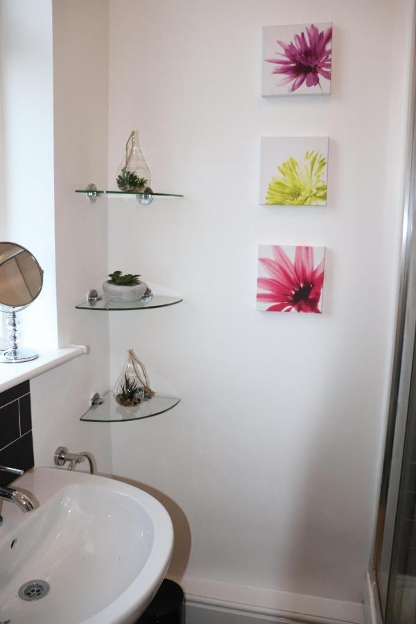 The Nook Villa Northampton Bagian luar foto